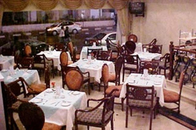 Ramee Hotel Apartments Dubai Restaurant foto